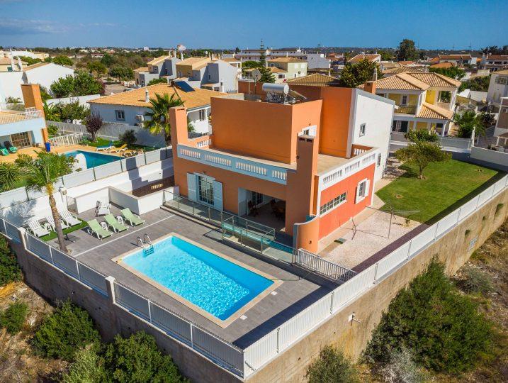 Villa Sentinel