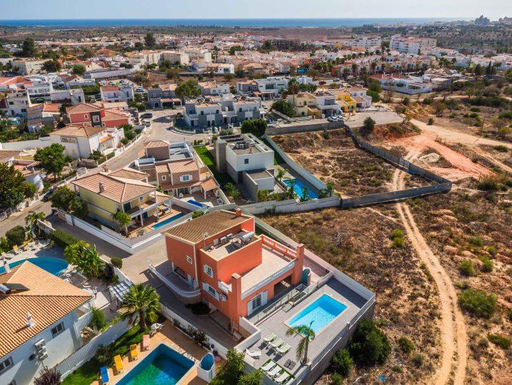 Villa Sentinel