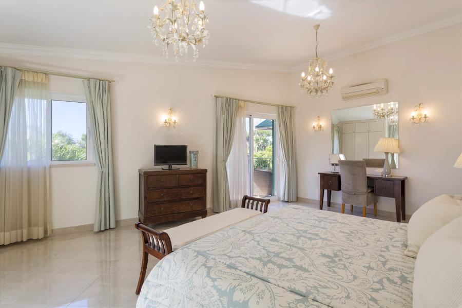 Villa Lauro