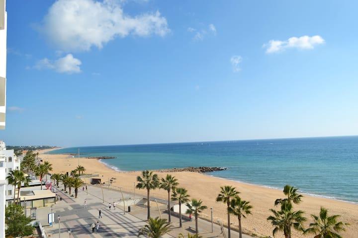 Beachfront Apartment Gemini
