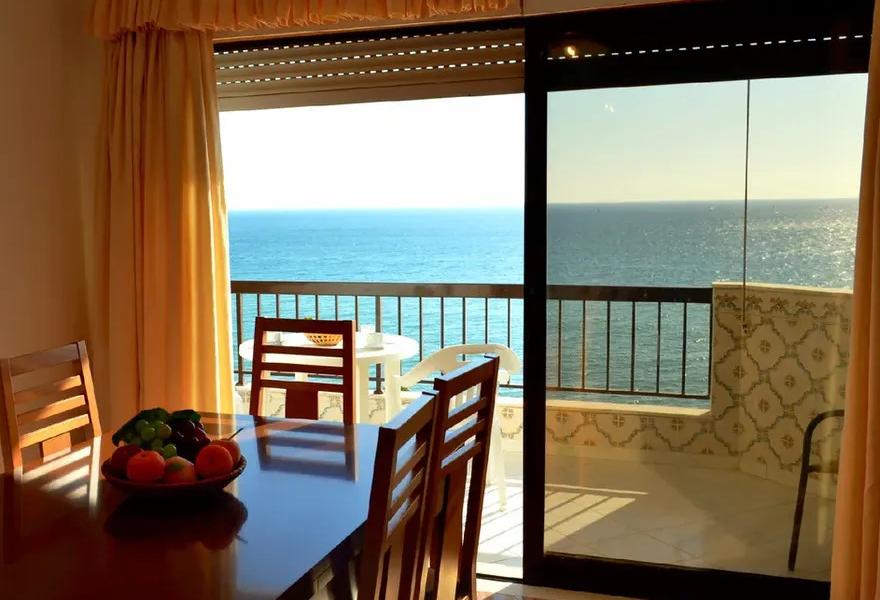 Beachfront Apartment Gemini