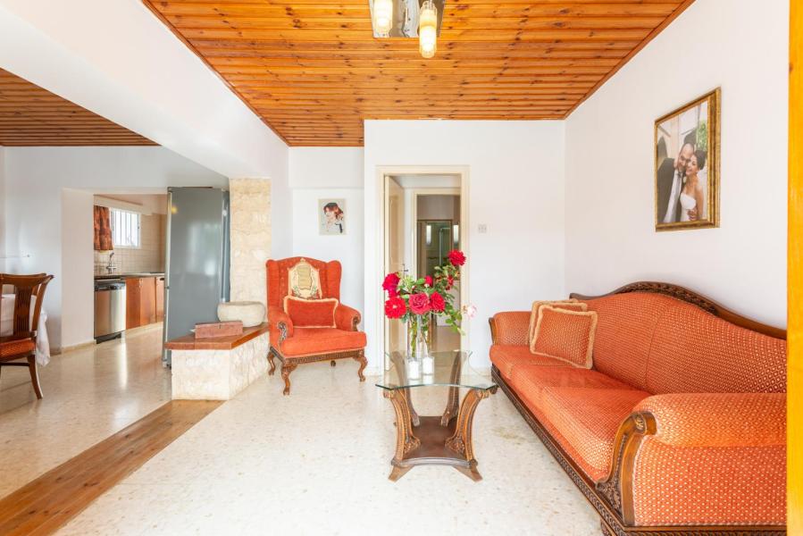 Villa Constant