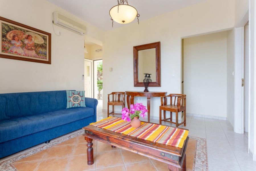 Villa Kitrinos