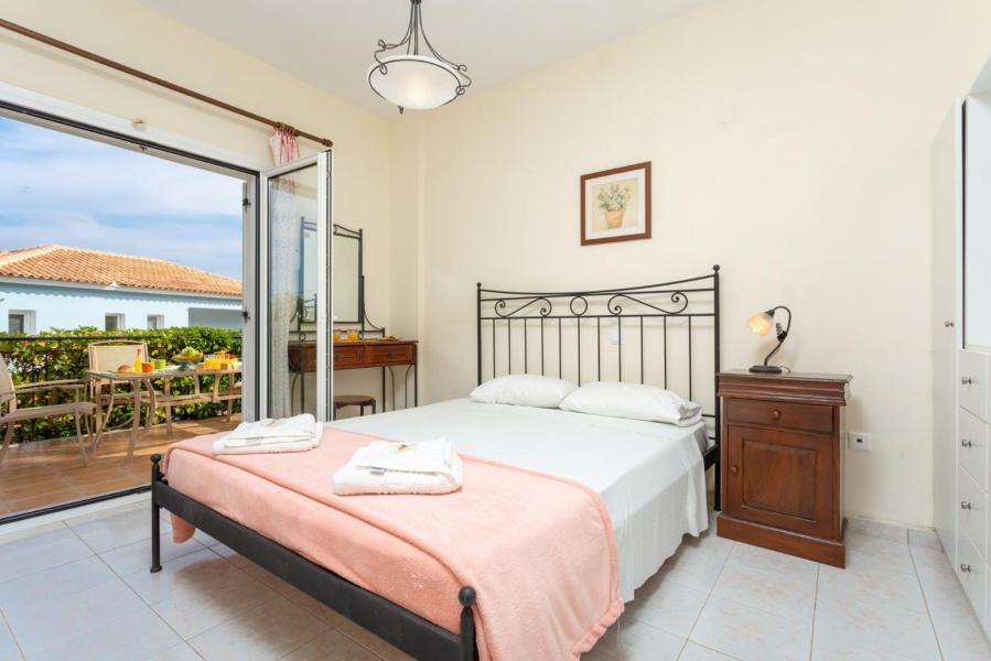 Villa Kitrinos