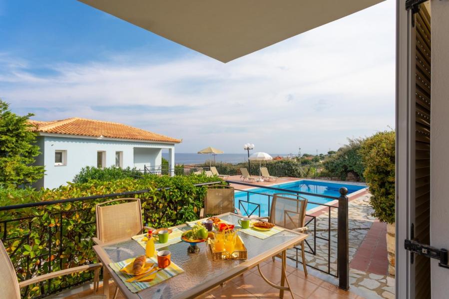 Villa Kitrinos