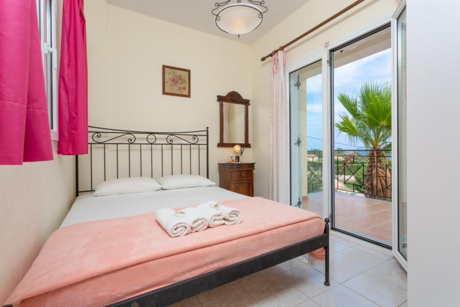 Villa Kitrinos