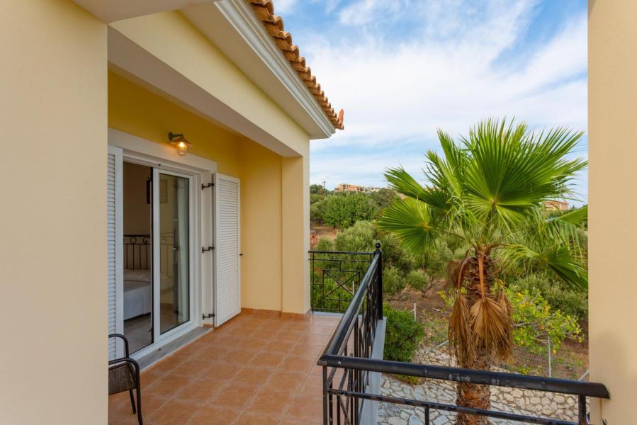 Villa Kitrinos