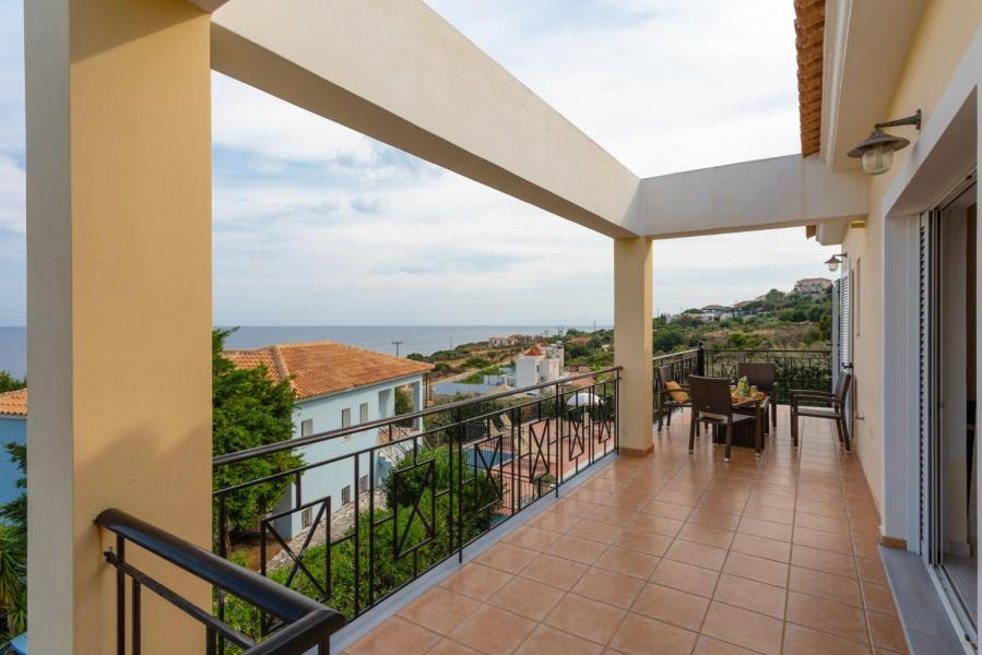 Villa Kitrinos