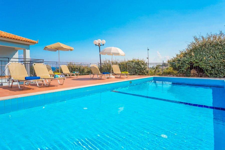 Villa Kitrinos