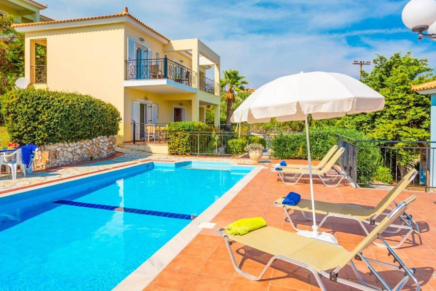 Villa Kitrinos