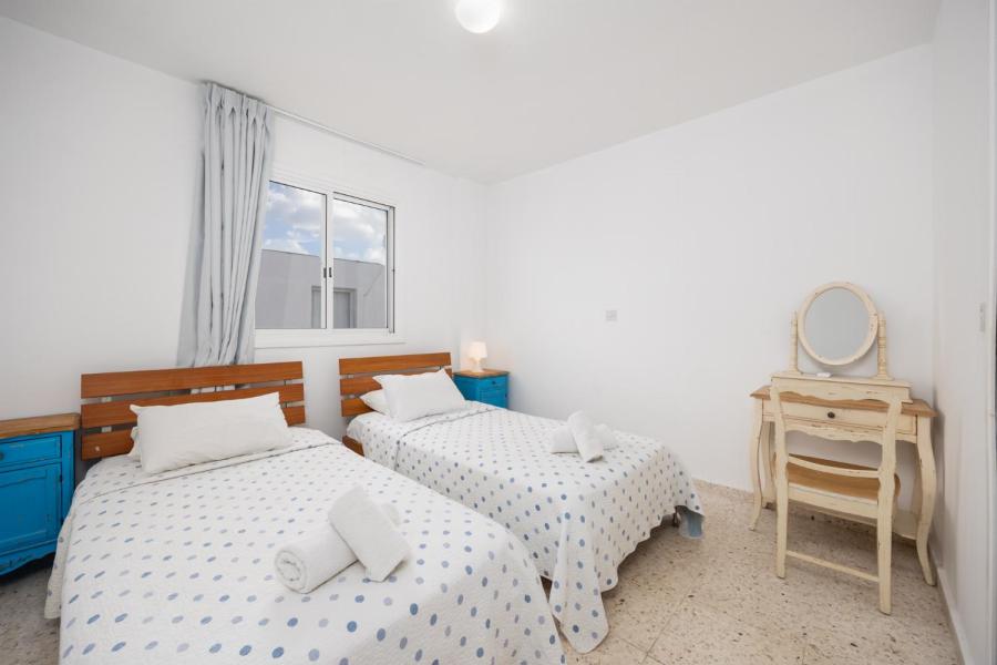 Latchi Aqua Apartment