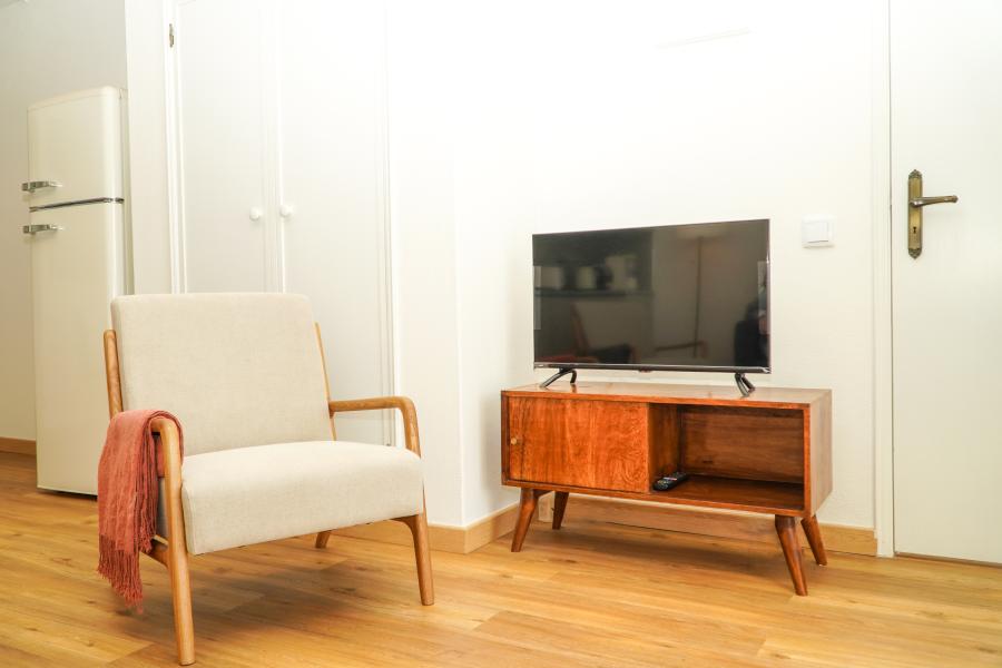Stanchion Apartment