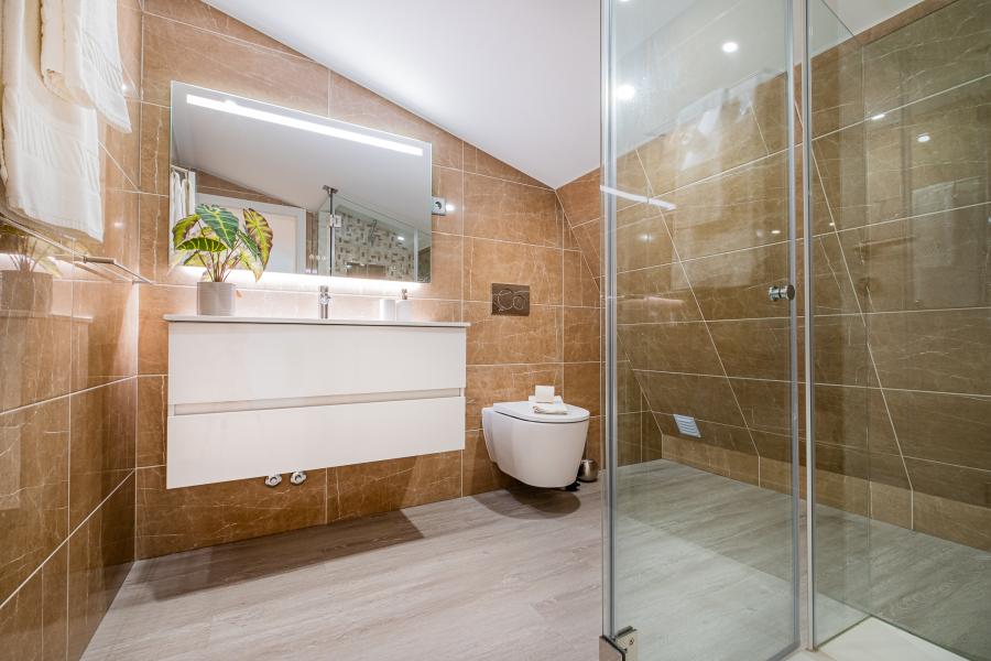 Debonair Apartment 