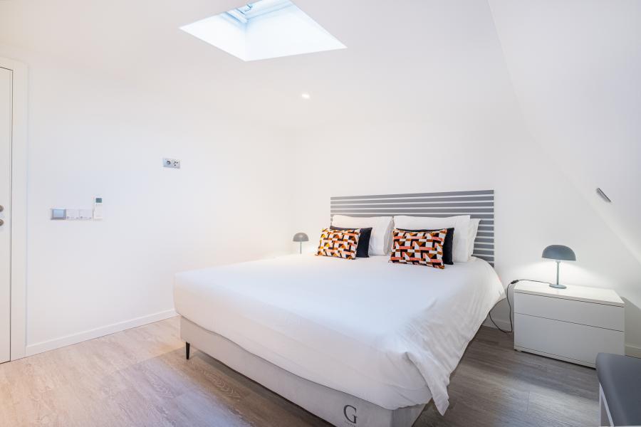 Debonair Apartment 