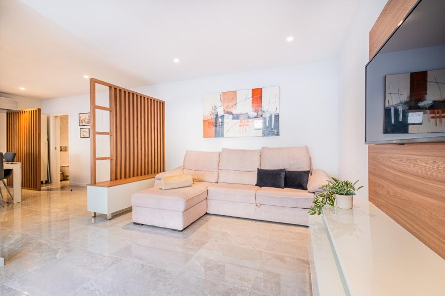 Debonair Apartment 