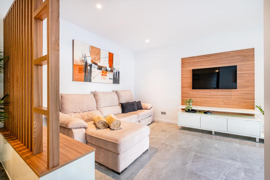 Debonair Apartment 