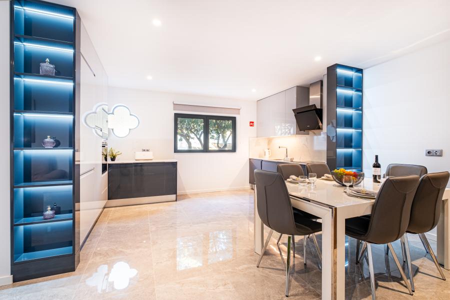 Debonair Apartment 