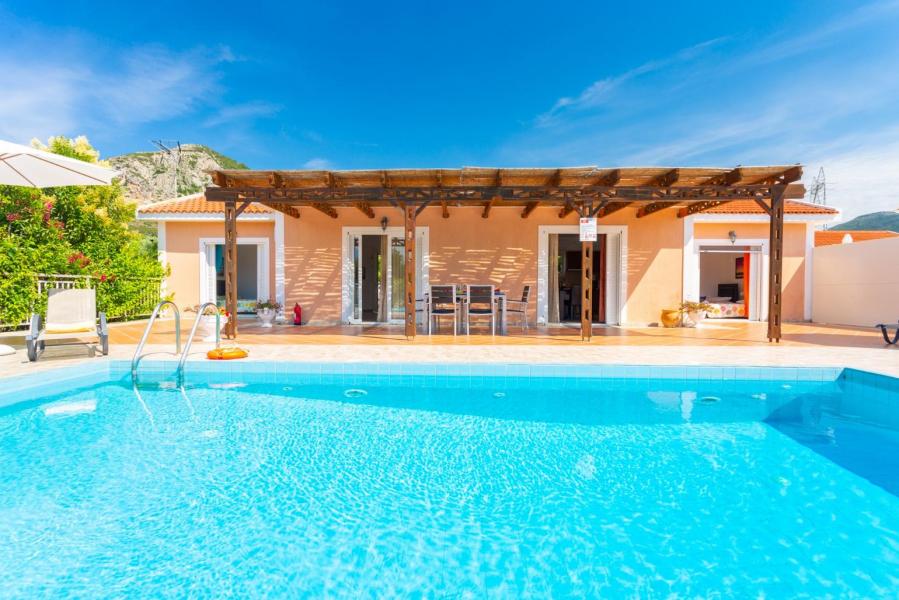 Villa Persikos