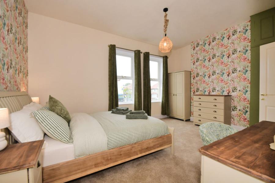 Seabirds House
