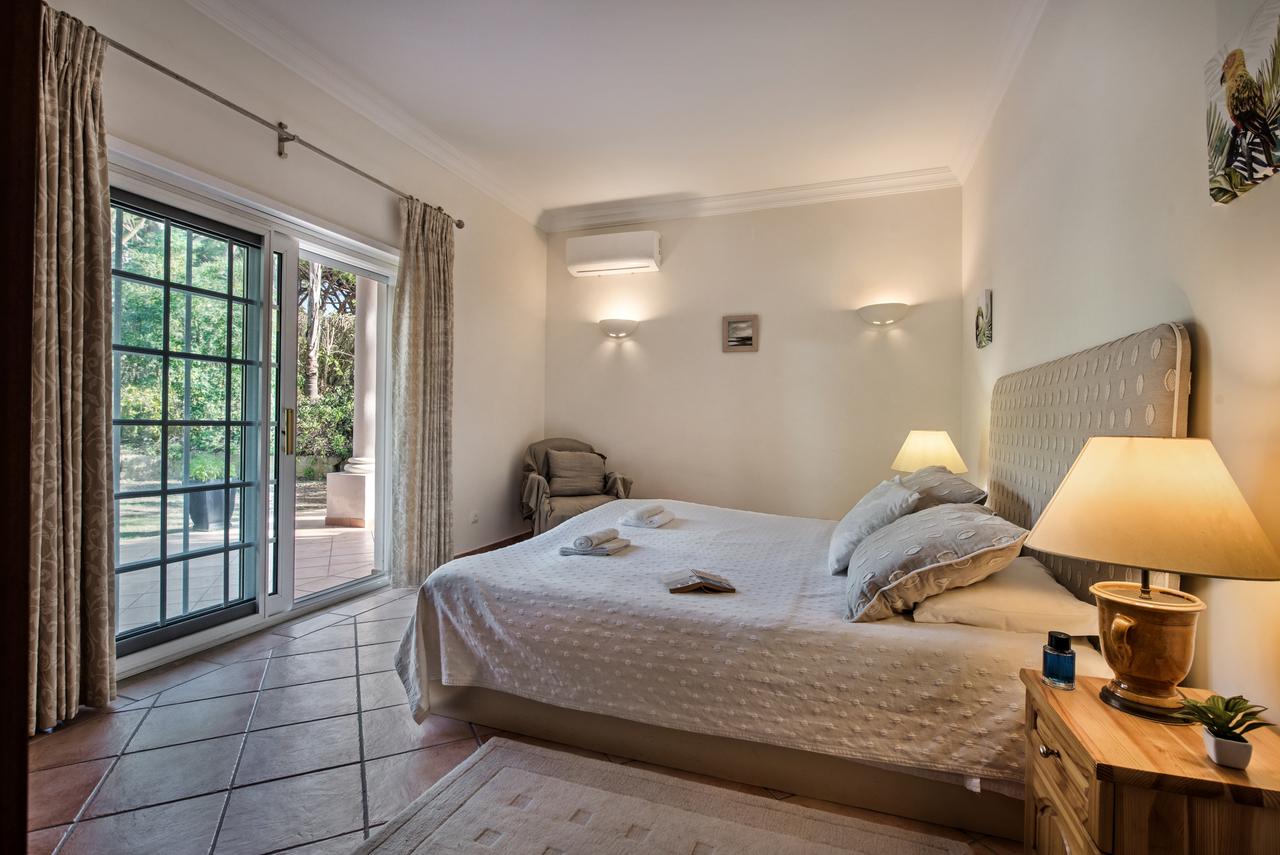 Villa Zarana Villa in Quinta Do Lago sleeps 8 Ocholo Ocholo