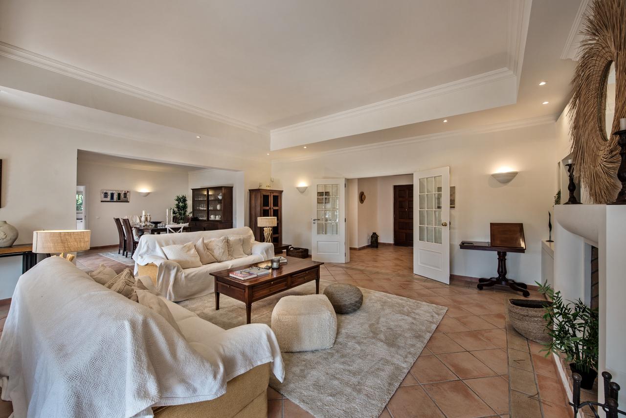 Villa Zarana Villa in Quinta Do Lago sleeps 8 Ocholo Ocholo