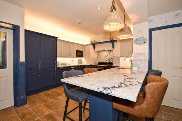 Seabirds House