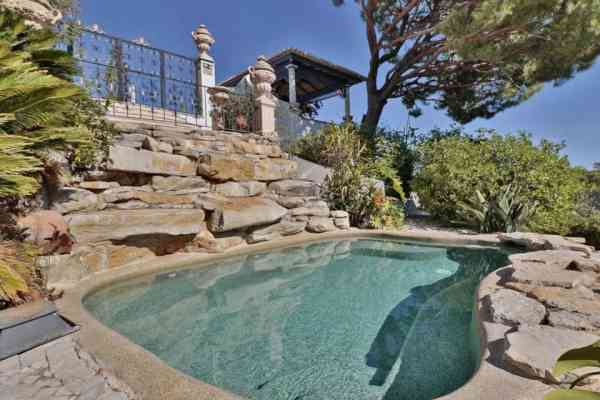 Vintage Villa