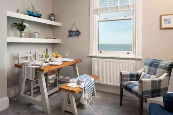 Apartment 6, The Landings