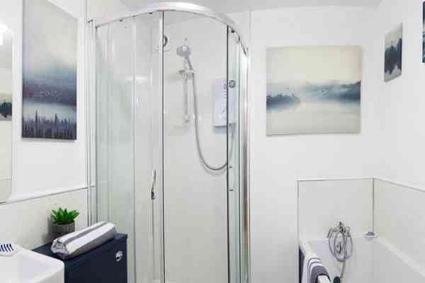 Leeward Apartment 
