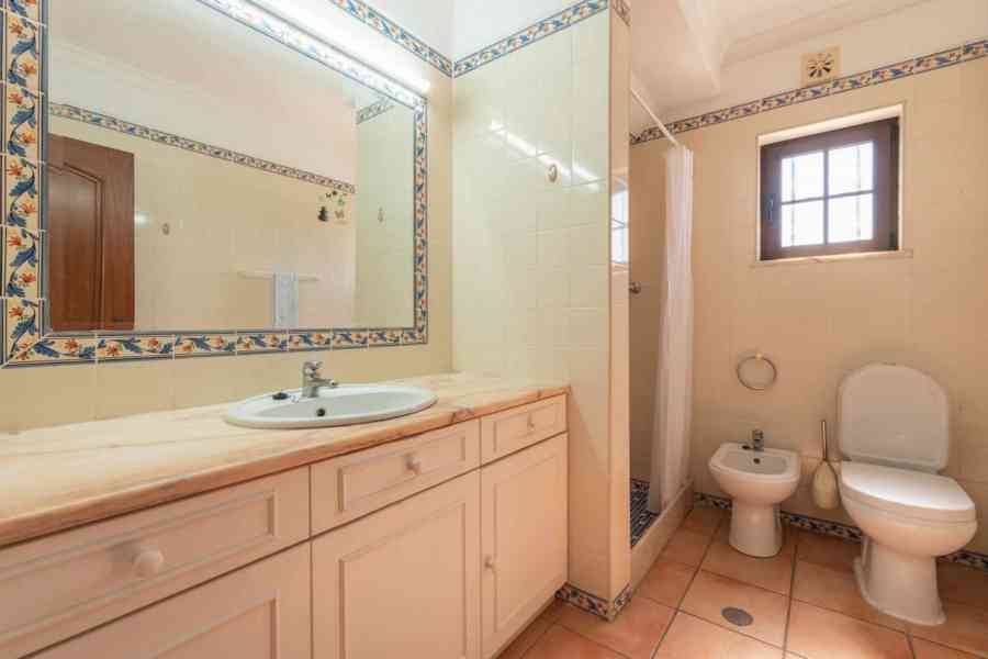 Villa Gale More