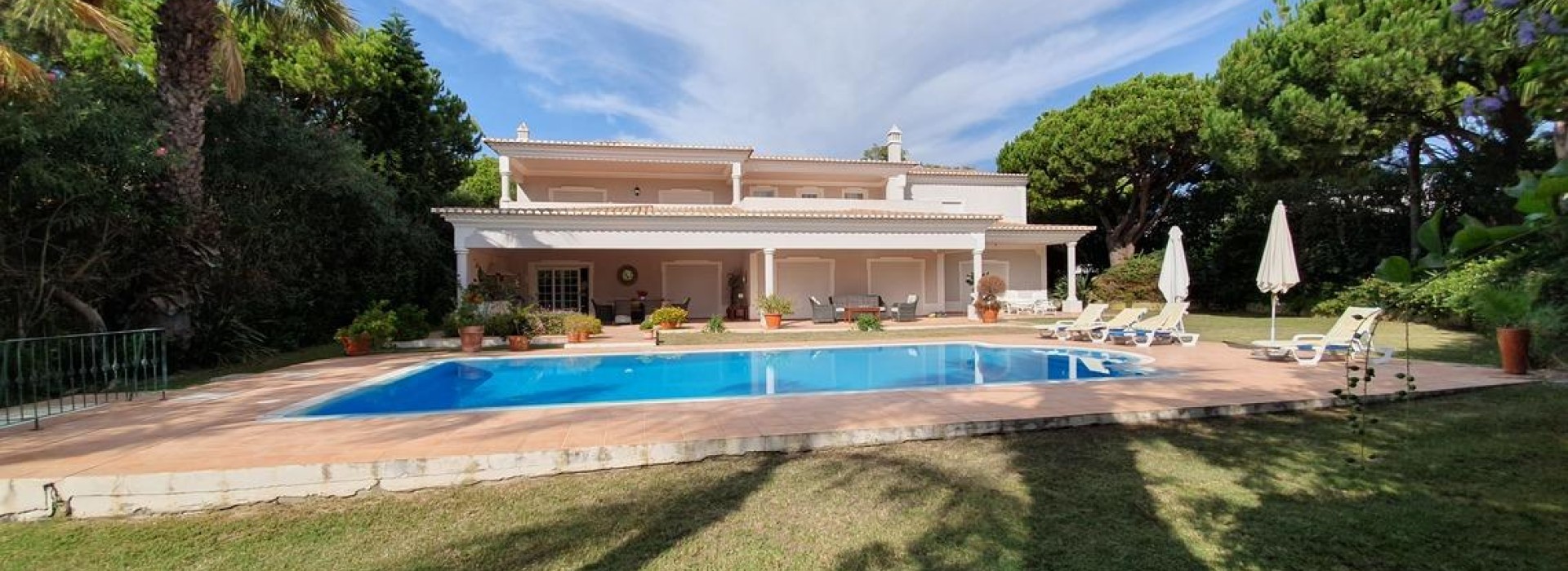 Villa Zarana Villa in Quinta Do Lago sleeps 8 Ocholo Ocholo