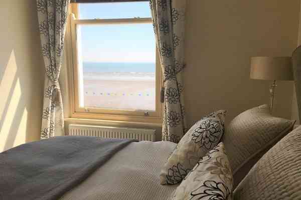 Apartment 3, 11 The beach