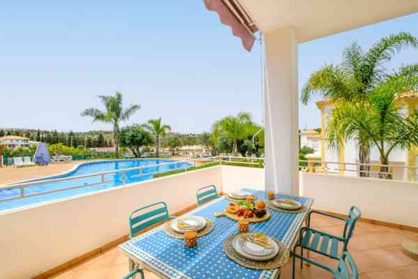 Apartment Esta
