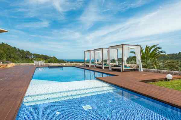 Villa Saffron